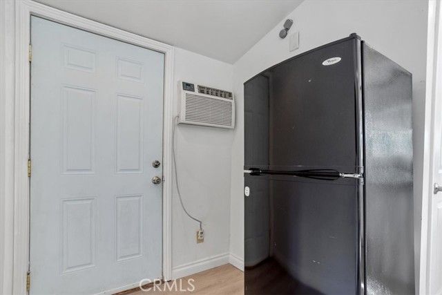 5718 Comanche Avenue, Woodland Hills (los Angeles), CA 91367