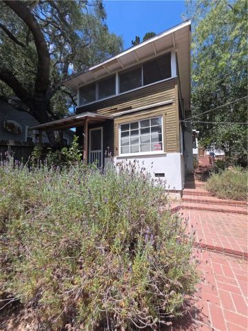 8709 Lookout Mountain, Los Angeles, CA 90046