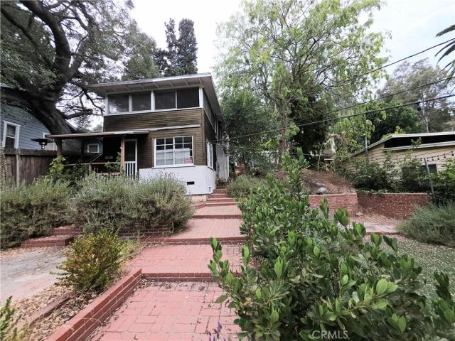 8709 Lookout Mountain, Los Angeles, CA 90046