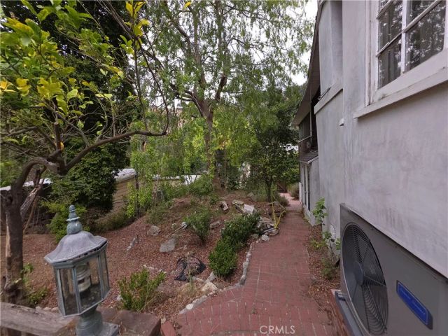 8709 Lookout Mountain, Los Angeles, CA 90046