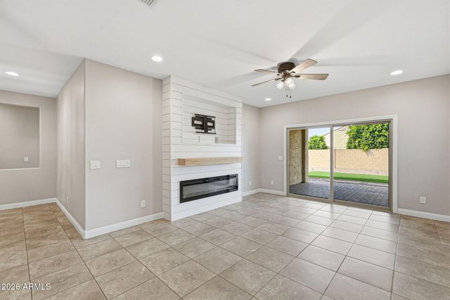 10826 E Topaz Avenue, Mesa, AZ 85212