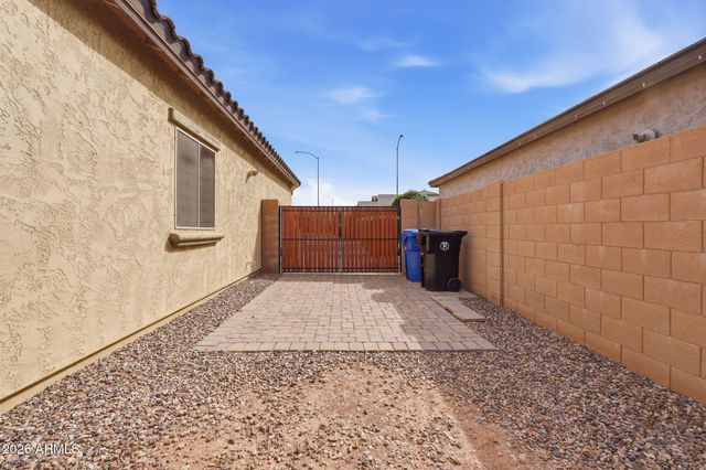 10826 E Topaz Avenue, Mesa, AZ 85212