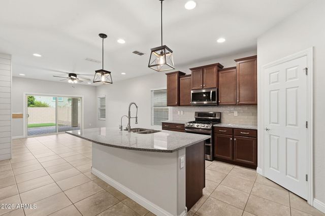 10826 E Topaz Avenue, Mesa, AZ 85212