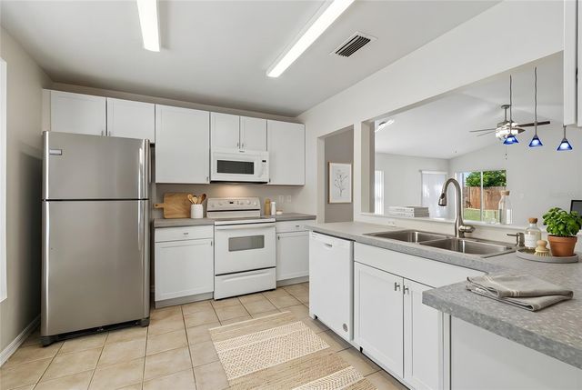 1706 ERIN BROOKE DRIVE, Valrico, FL 33594