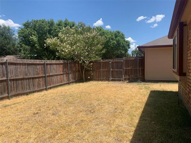 2766 Claremont Drive, Grand Prairie, TX 75052