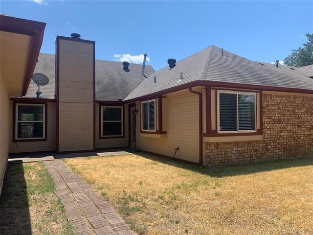 2766 Claremont Drive, Grand Prairie, TX 75052
