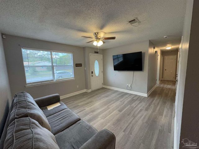 346 Quigley Rd, Pensacola, FL 32506