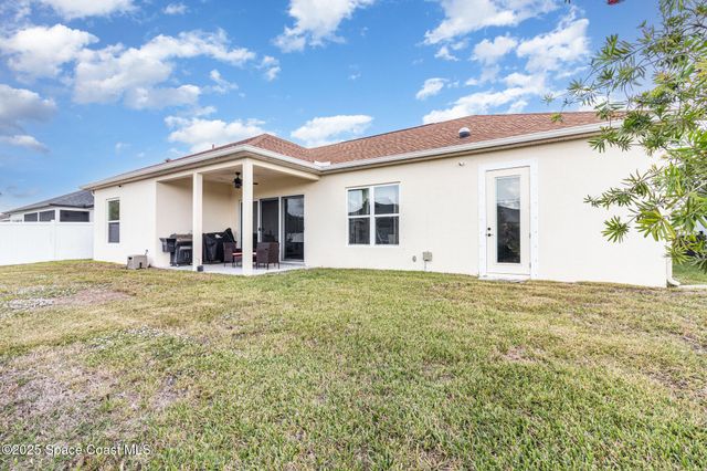 1923 Crossbill Drive, Titusville, FL 32796