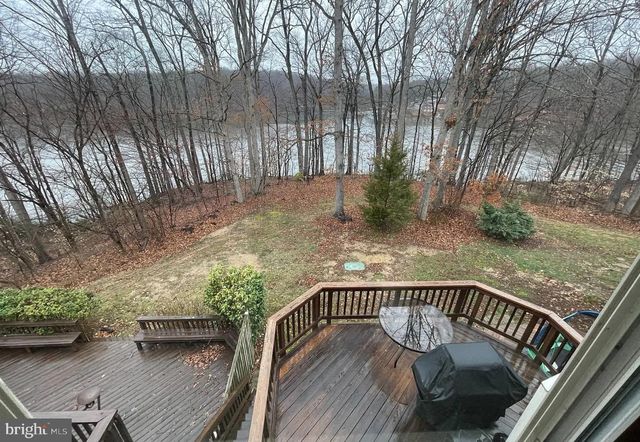 11513 HILL MEADE LN, Woodbridge, VA 22192