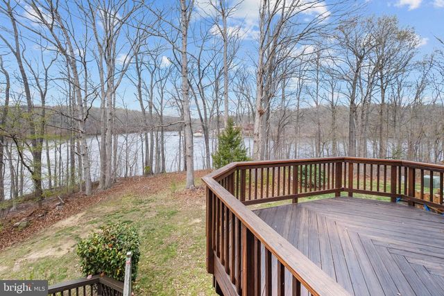 11513 HILL MEADE LN, Woodbridge, VA 22192