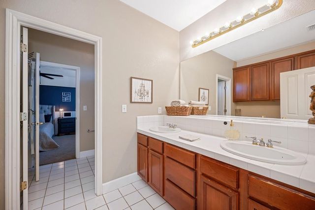 5001 Estero Way, El Dorado Hills, CA 95762