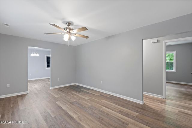 690 Maple Hill School Road, Maple Hill, NC 28454