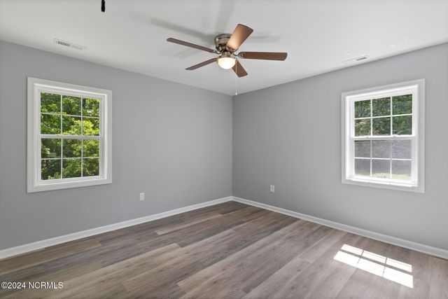 690 Maple Hill School Road, Maple Hill, NC 28454