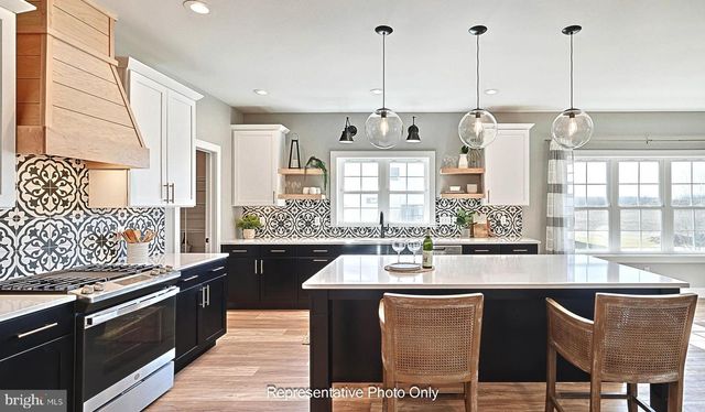 528 WINDING CREEK BLVD, Annville, PA 17003