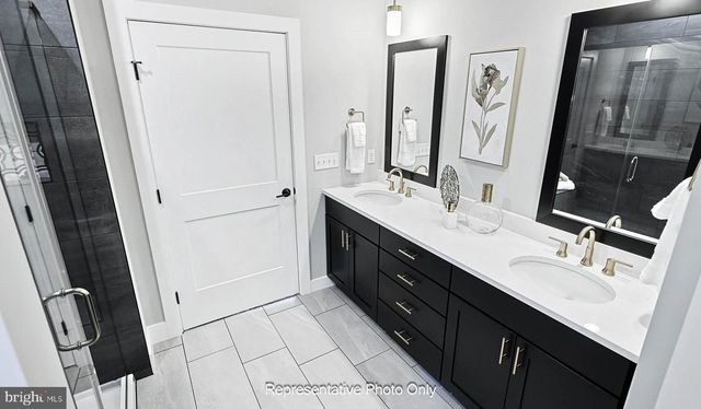 528 WINDING CREEK BLVD, Annville, PA 17003