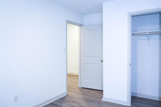 231 Sweetwater Creek LN, Hutto, TX 78634