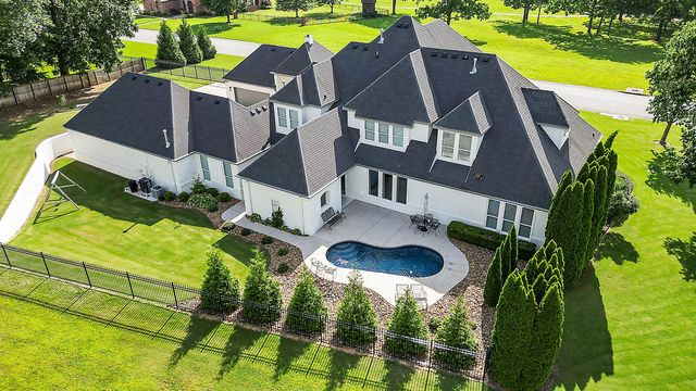 3367 Thornbury Drive, Springdale, AR 72764