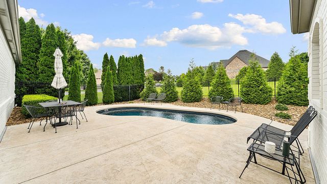 3367 Thornbury Drive, Springdale, AR 72764