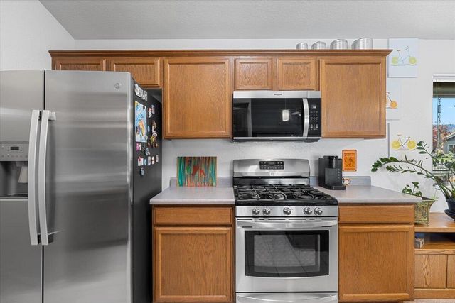 1794 Key Drive, Medford, OR 97501