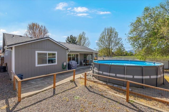 1794 Key Drive, Medford, OR 97501