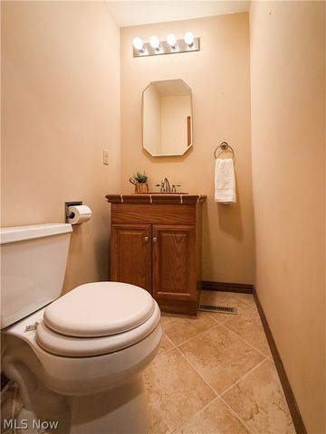 87 Cummins Street, Washington, WV 26181