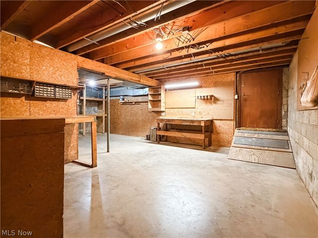 87 Cummins Street, Washington, WV 26181
