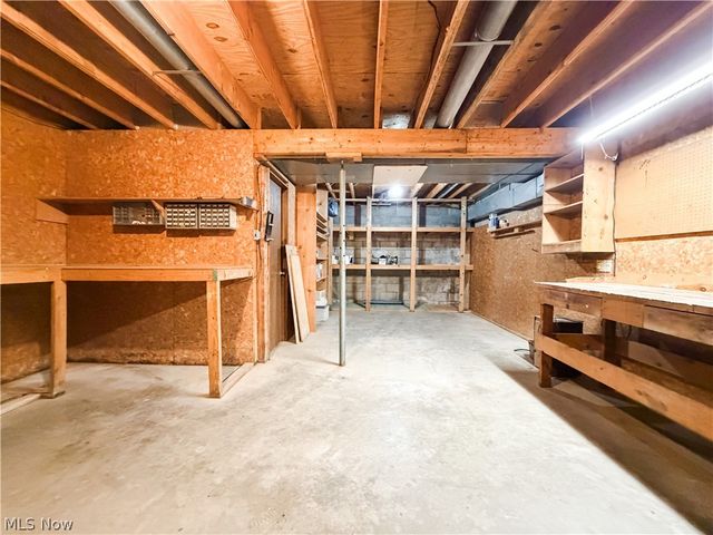 87 Cummins Street, Washington, WV 26181
