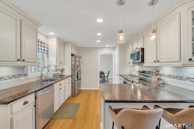 15 Cornfield Lane, Madison, CT 06443