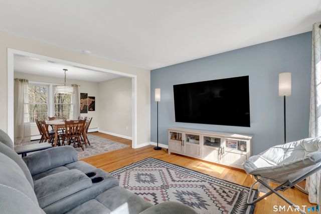 15 Cornfield Lane, Madison, CT 06443
