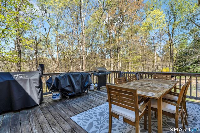 15 Cornfield Lane, Madison, CT 06443
