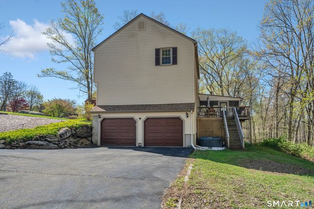 15 Cornfield Lane, Madison, CT 06443