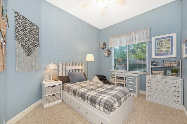 897 Palmer Cir, Folsom, CA 95630
