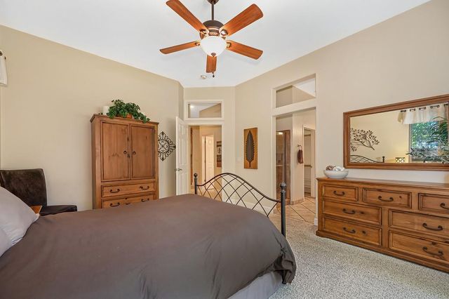 897 Palmer Cir, Folsom, CA 95630