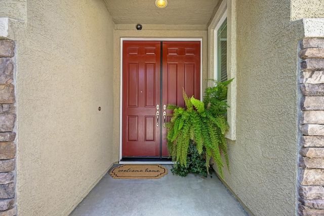 897 Palmer Cir, Folsom, CA 95630