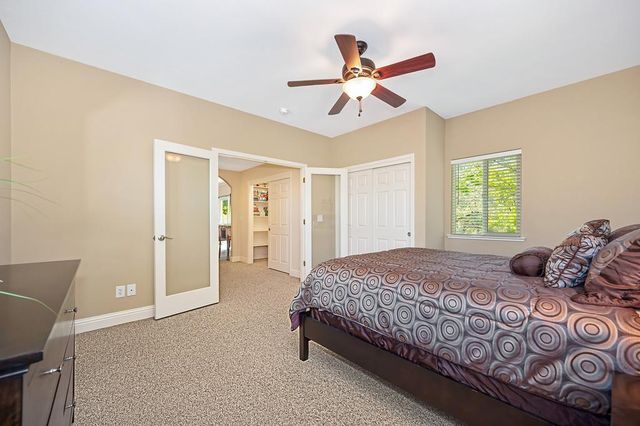 897 Palmer Cir, Folsom, CA 95630