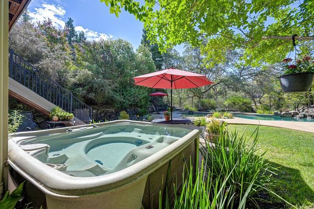 897 Palmer Cir, Folsom, CA 95630