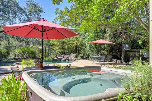 897 Palmer Cir, Folsom, CA 95630