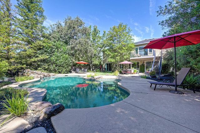 897 Palmer Cir, Folsom, CA 95630