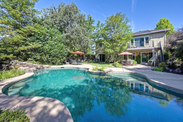 897 Palmer Cir, Folsom, CA 95630