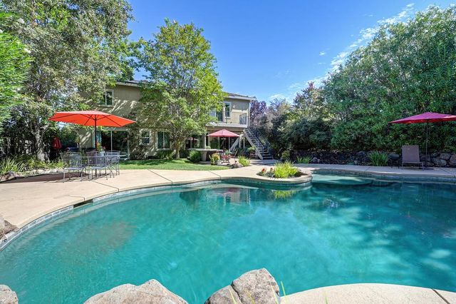 897 Palmer Cir, Folsom, CA 95630