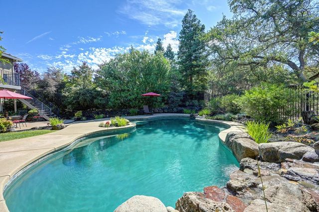 897 Palmer Cir, Folsom, CA 95630