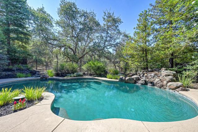 897 Palmer Cir, Folsom, CA 95630