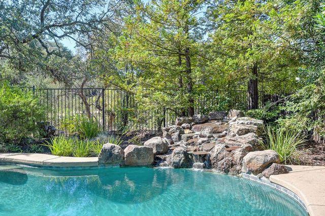 897 Palmer Cir, Folsom, CA 95630