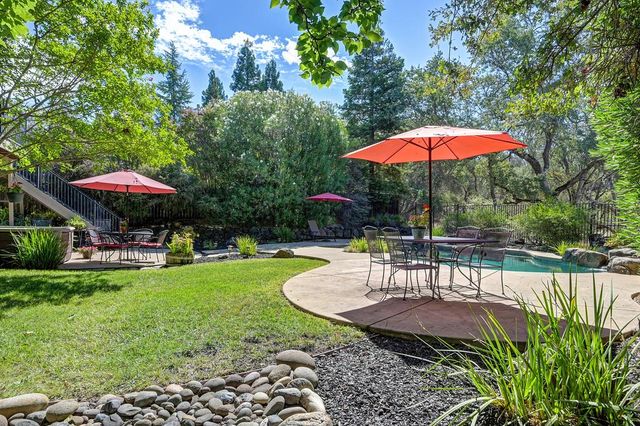 897 Palmer Cir, Folsom, CA 95630