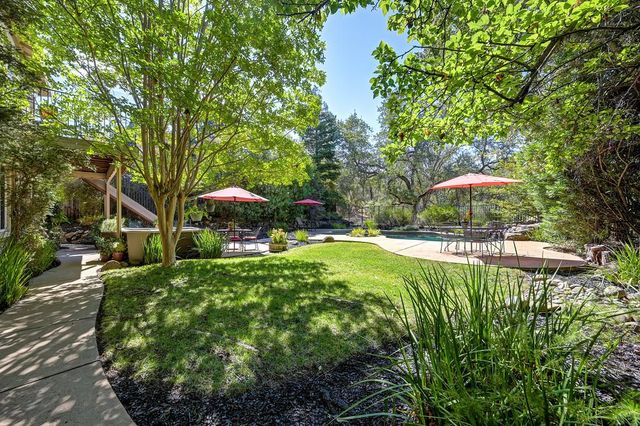 897 Palmer Cir, Folsom, CA 95630