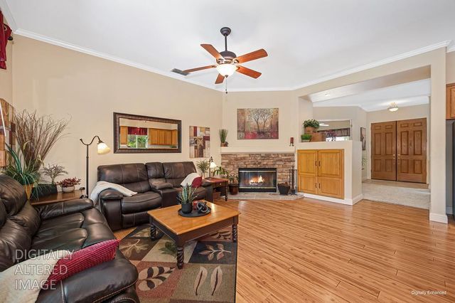 897 Palmer Cir, Folsom, CA 95630