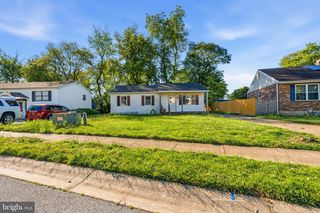 5 DORSEY LN, Bear, DE 19701