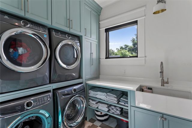319 W FRANCES AVENUE, Tampa, FL 33602