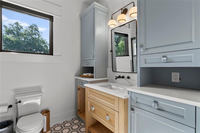 319 W FRANCES AVENUE, Tampa, FL 33602