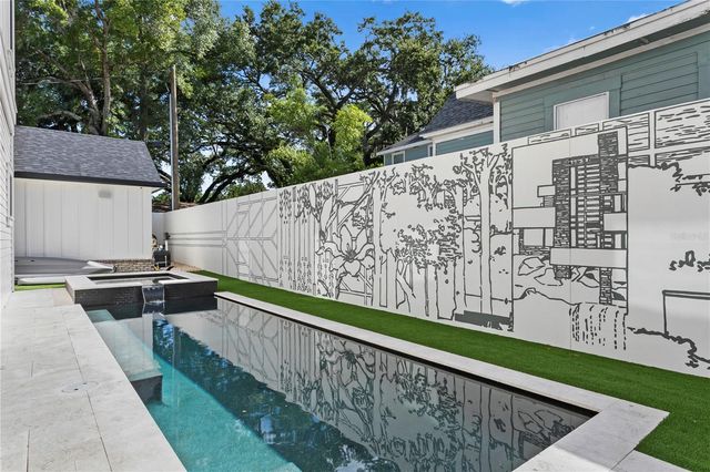 319 W FRANCES AVENUE, Tampa, FL 33602